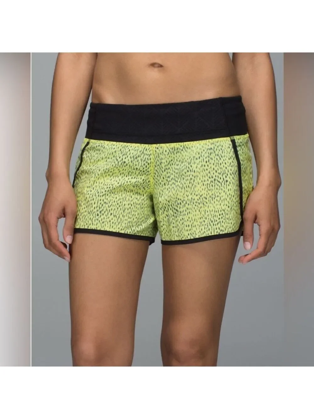 Lululemon Run Times Short  4” Inseam Dottie Dot Clarity Yellow Black SZ 12